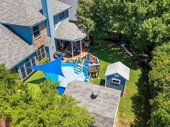 4th image of 7912 Woodland Dr