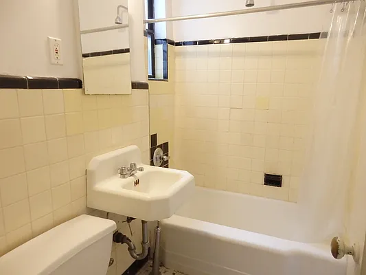 Rented by John O'Kelly Real Estate | media 18