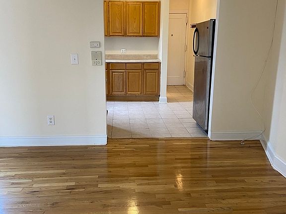 2nd image of 223 13th St #21A