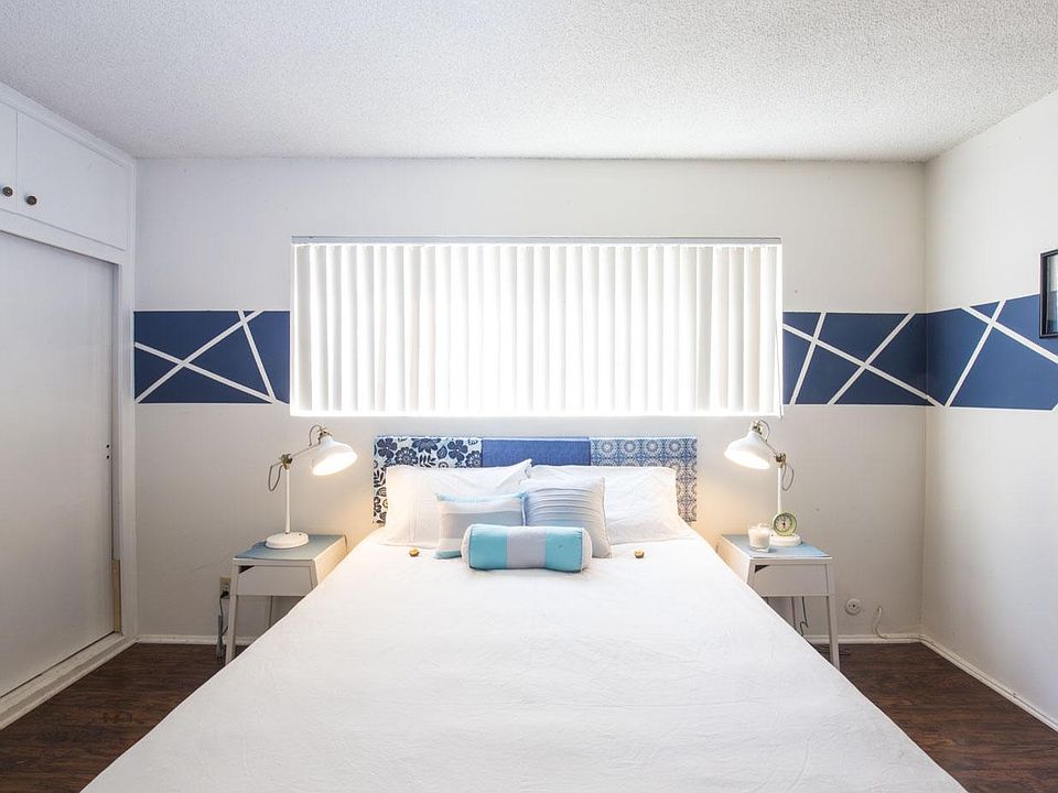 1st image of 1725 Talmadge St #11
