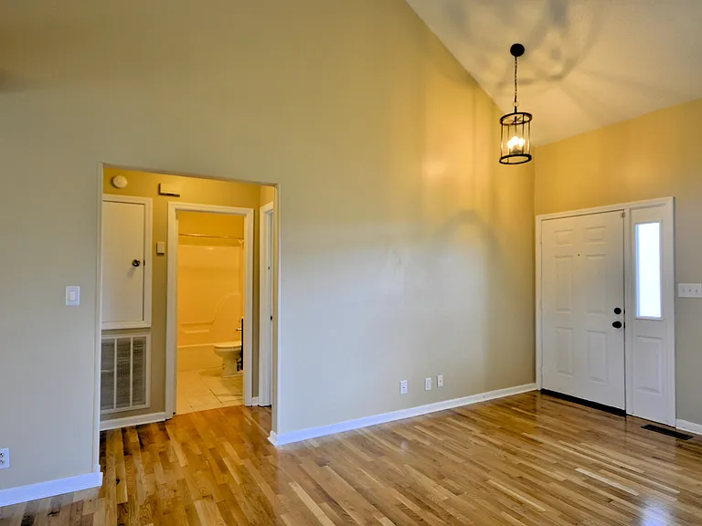 1942 Timberline Way — Photo 6