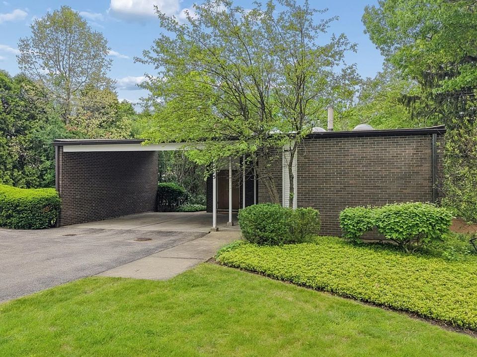 1st image of 1575 Hawthorne Ln