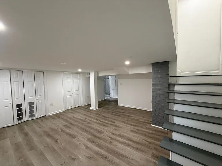 139 Lee Ave NE — Photo 17