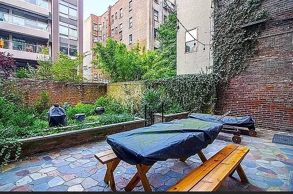 Rented by Corcoran | media 3