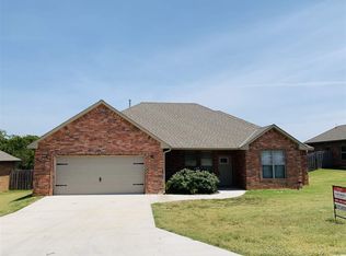 30 Blue Meadow Dr, Elgin, OK 73538