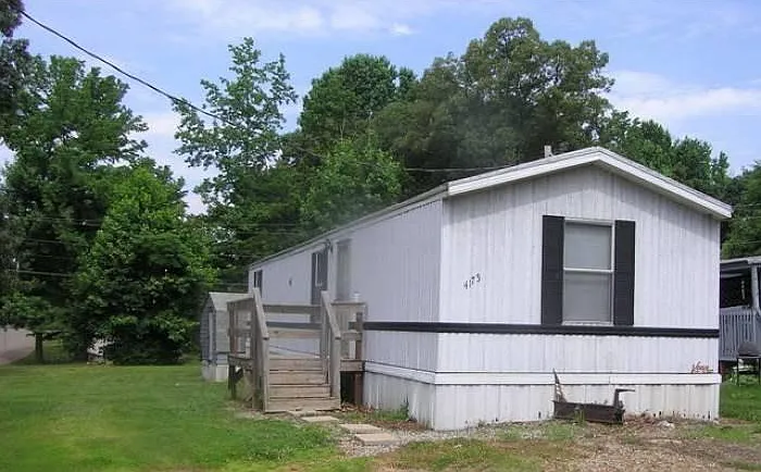 4175 Hyview Ln — Photo 1
