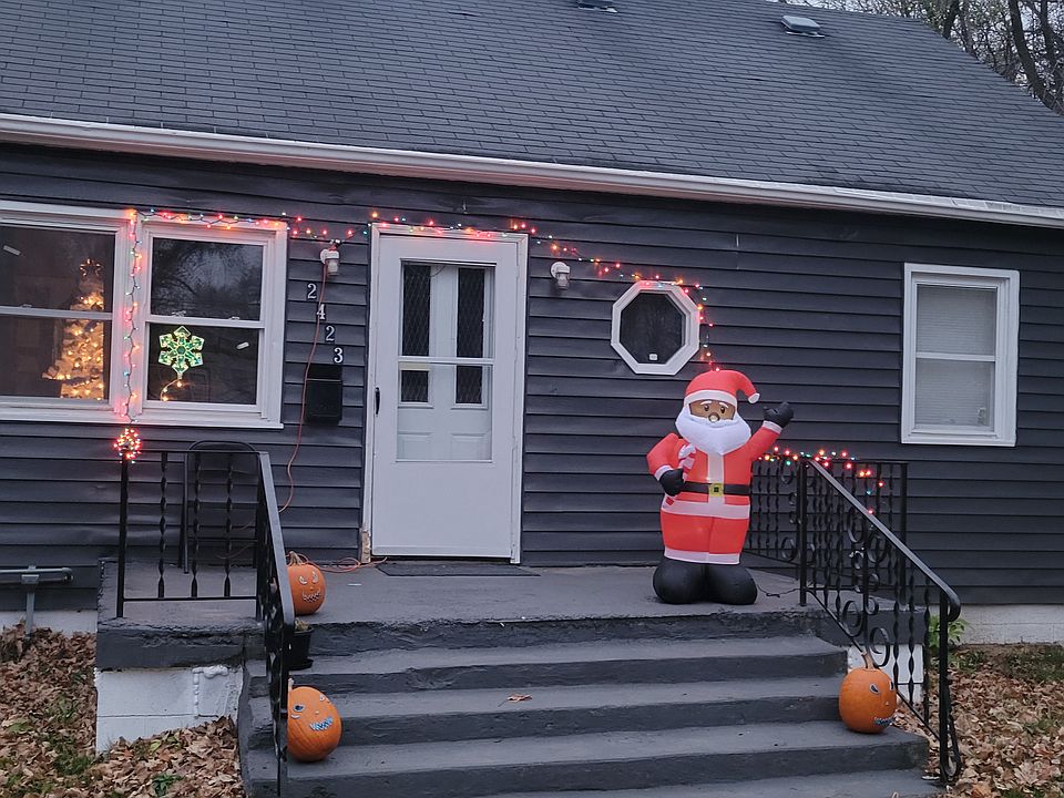 1st image of 2423 Rose Ave
