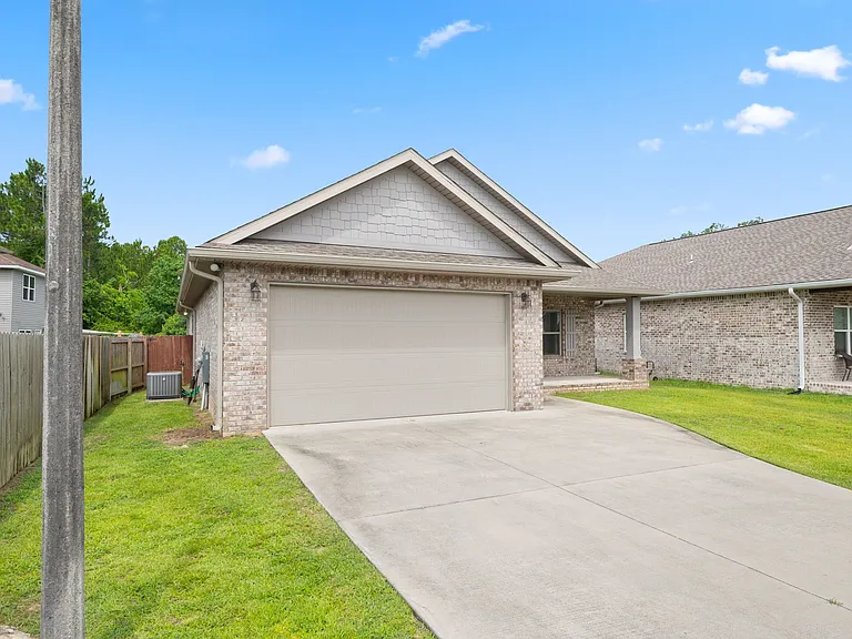 725 Upper Heron Way — Photo 5
