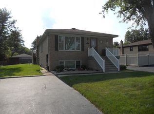8424 S 83rd Ave, Hickory Hills, IL