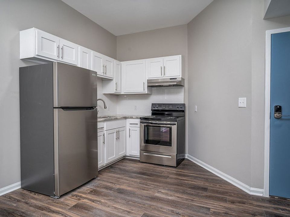 1st image of 300 Goldsboro St E APT 103