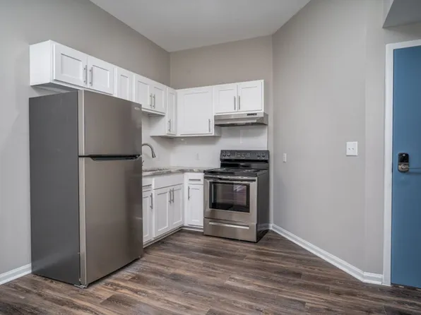 Historic Colonial Square