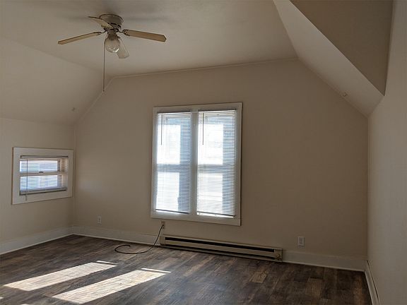 3rd image of 603 N 2nd St APT 2