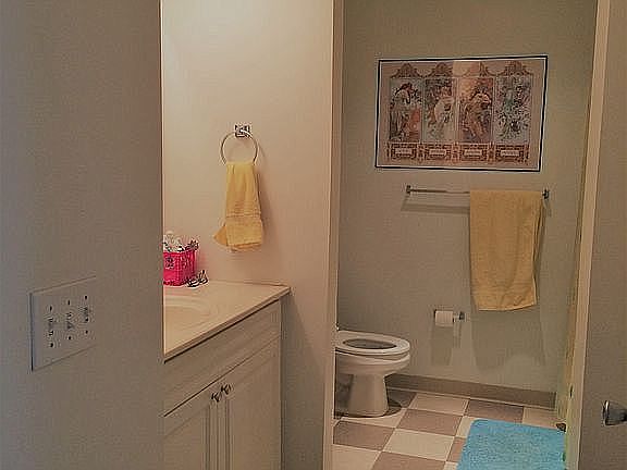 3rd image of 203 University Ave #3A