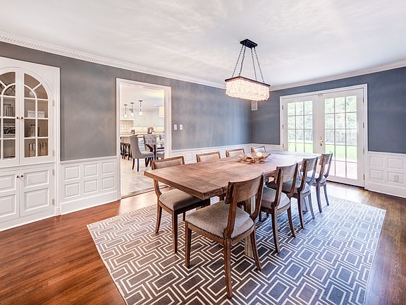 4th image of 55 Cambridge Dr