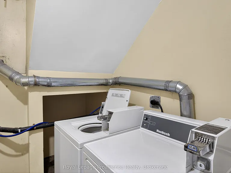 171 Hazlitt St #1 — Photo 21
