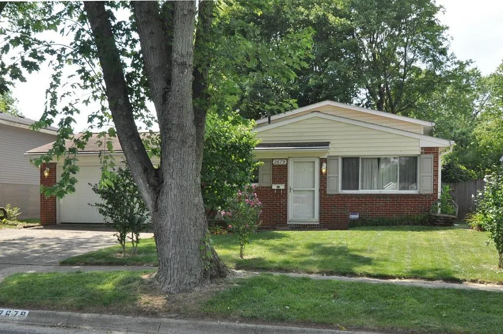 2679 Moundcrest St photo 1