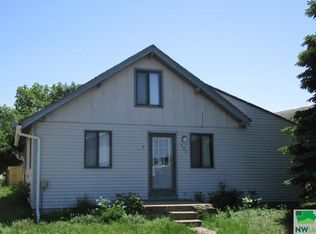 406 N Pearl St, Elk Point, SD 57025
