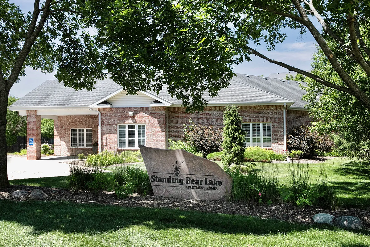 Building Photo - Standing Bear Lake