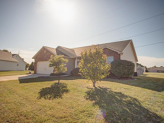 5th image of 2528 Liberty Dr