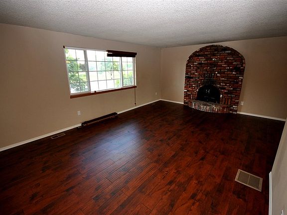 5th image of 830 S King St