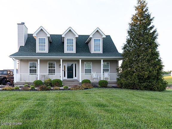 2nd image of 288 Lincoln Dr