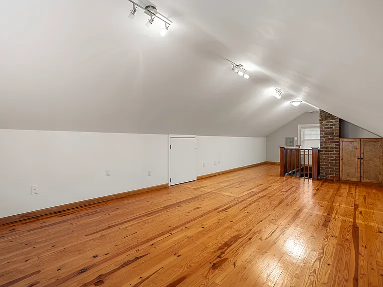 5 Hillside Ave — Photo 17