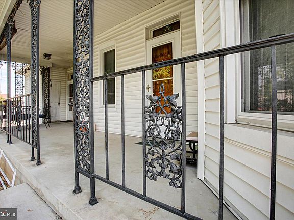 4th image of 54 Clayton Ave