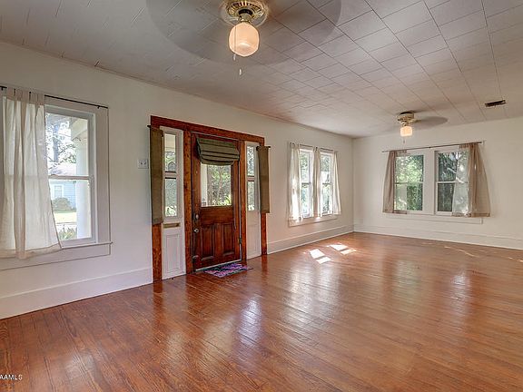 5th image of 517 Saint Louis St