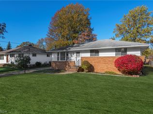 18244 Broxton Dr, Strongsville, OH 44149