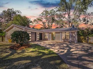 6056 W Shore Dr, Pensacola, FL 32526