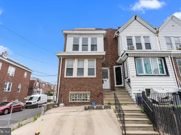 4582 G St, Philadelphia, PA 19120
