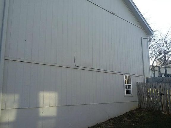 3rd image of 3110 Bryn Mawr Dr