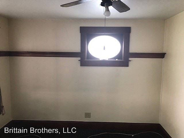2nd image of 8815 W Maple St