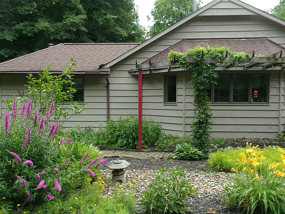 4th image of 3889 Walnut Hollow Dr