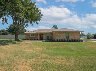 801 Barry Ln, Cleburne, TX 76031
