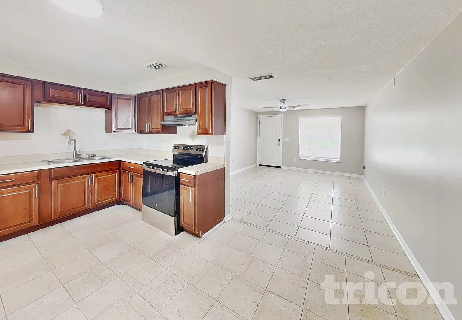 902 Balmoral Place Valrico FL — Photo 4