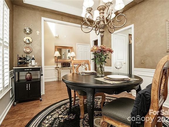 3rd image of 10327 Threatt Woods Dr