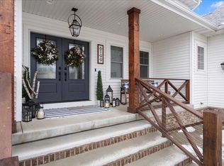 6199 Prairie Wood Dr, Mc Farland, WI 53558