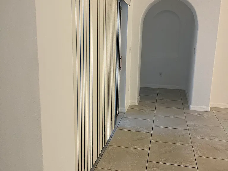 107 S Roma Way — Photo 13