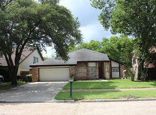 7734 Candlegreen Ln, Houston, TX 77071