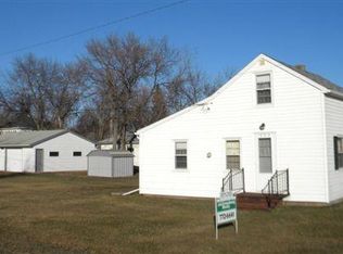 222 3rd St, Gilby, ND 58235