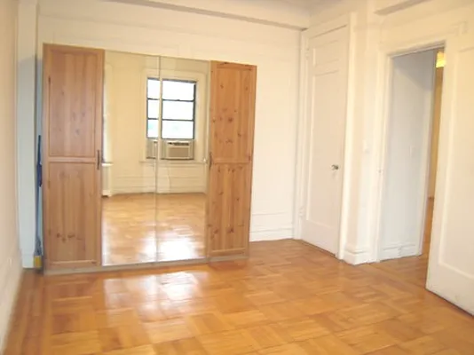 Rented by Metropolitan Equities | media 16