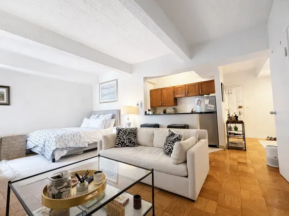 30 Christopher Street image 1 of 6