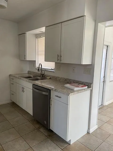 2 bed, 1156 sqft, $1,995 — Photo 2