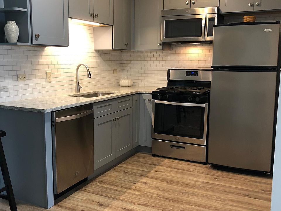 1st image of 5745 W 103rd St #2W