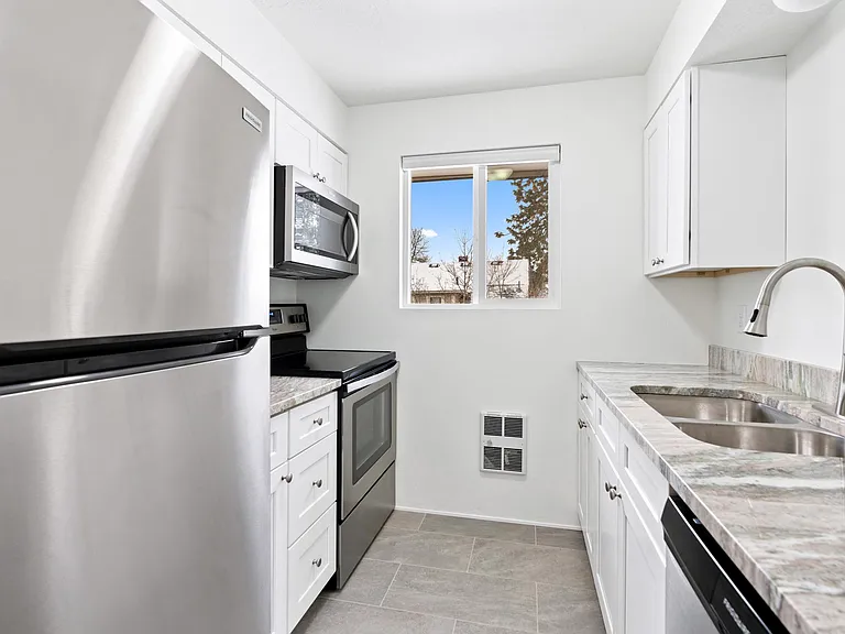 1608 W 8th Ave #302 — Photo 7