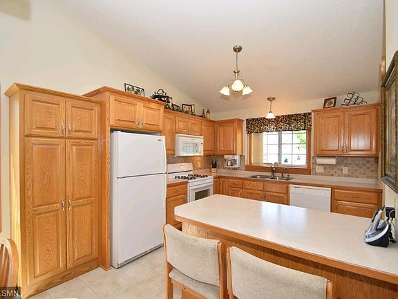 3rd image of 23557 Crocus St NW