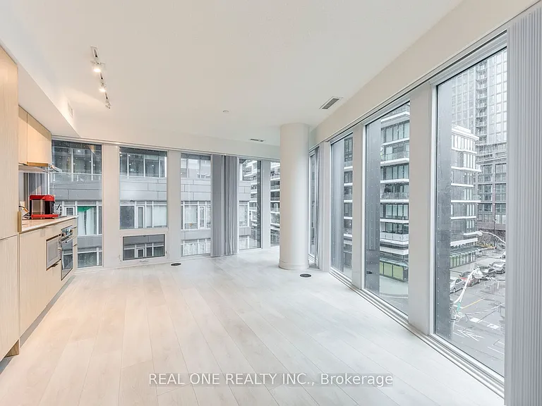 60 Shuter St #303 — Photo 8