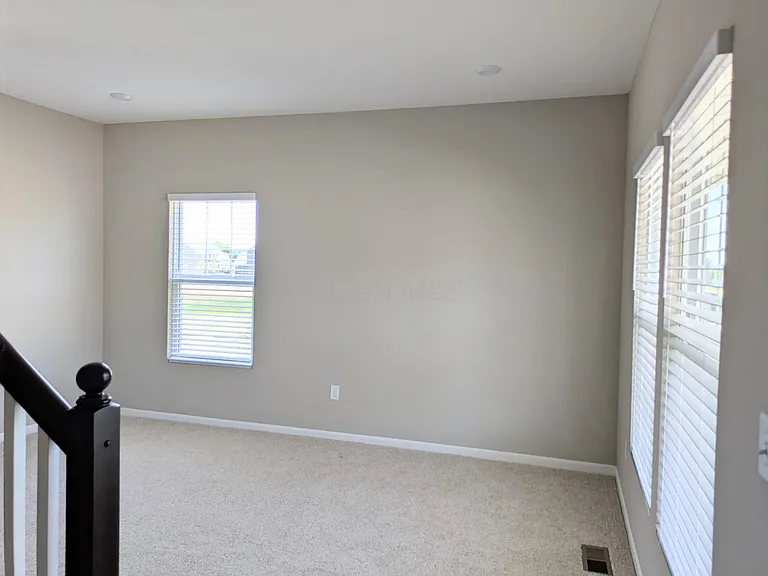 9013 Hawk Hill Way — Photo 14