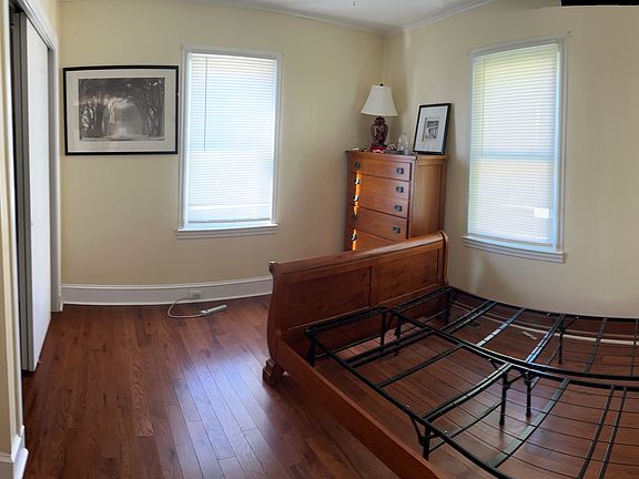 4th image of 109 Forest Hill St